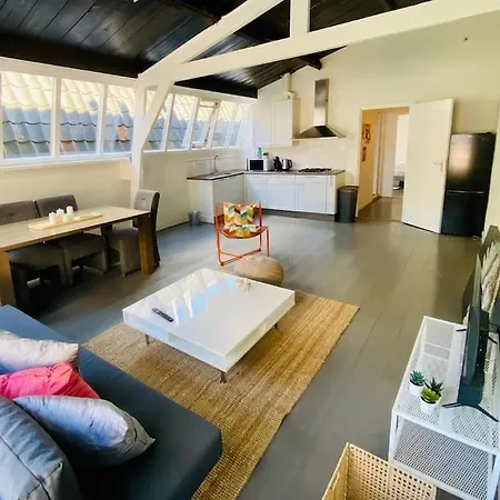 Cute Flat In The Heart Of Beautiful Apartment